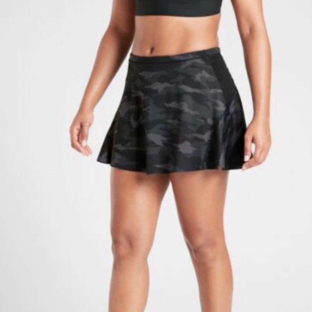 Athleta match point camo skirt 13.5
